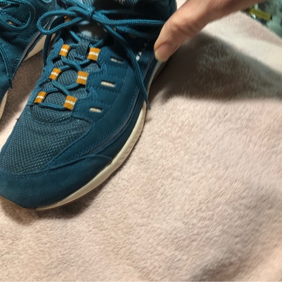 Easy Spirit 10W Seromy Walking Shoe - Picture 2 of 7